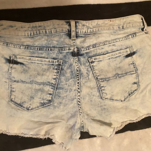 blue jeans shorts, size 15, worn 1 time - Picture 3 of 3